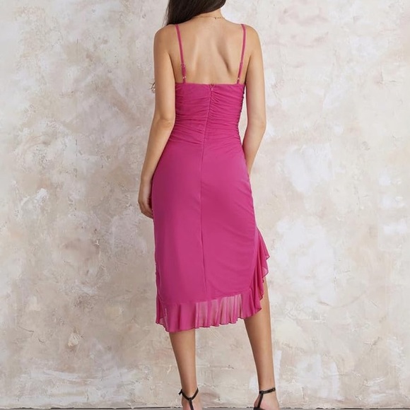 Y2K ruffle strap maxi dress in color Fuschia. Size M - Picture 3 of 7